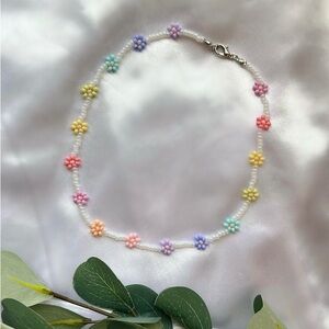Beaded Flower Choker Necklace 🌼